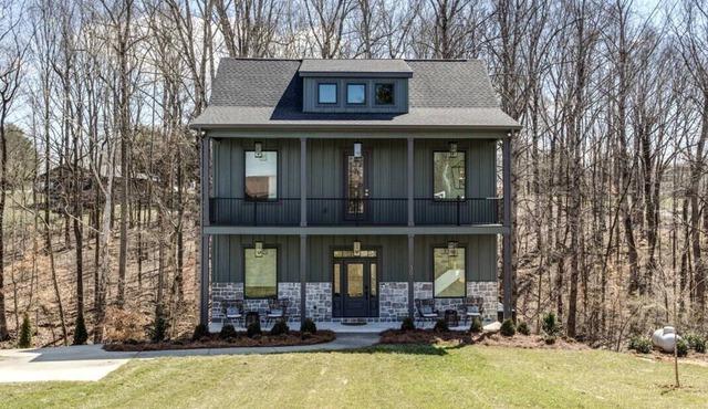 NEW!! Gentleman Jack's Retreat- Lake Front on Tim's Ford