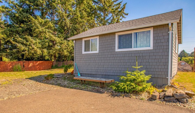 NEW: Get Away to the Ocean at Breakwater Inn & Cottages