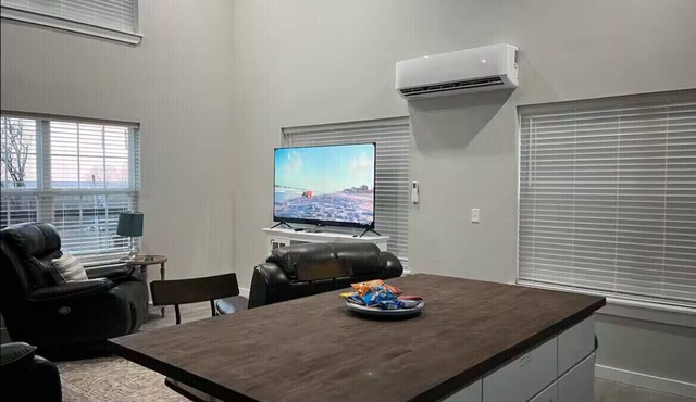 NEW Grand Lake Monkey Island, Deck, Hot tub, FirePit 2 Blocks FrPublic Boat Ramp