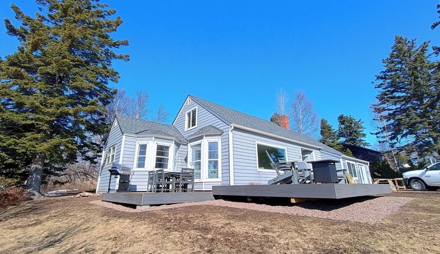NEW: "Gray Duck" by the Harbor: Walk Anywhere from this Sweet 4BR Home w/Sauna!
