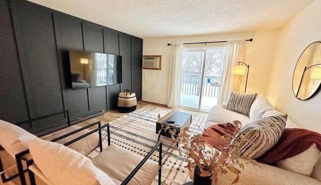 NEW - Great Location - Family Friendly - Garage - Spacious