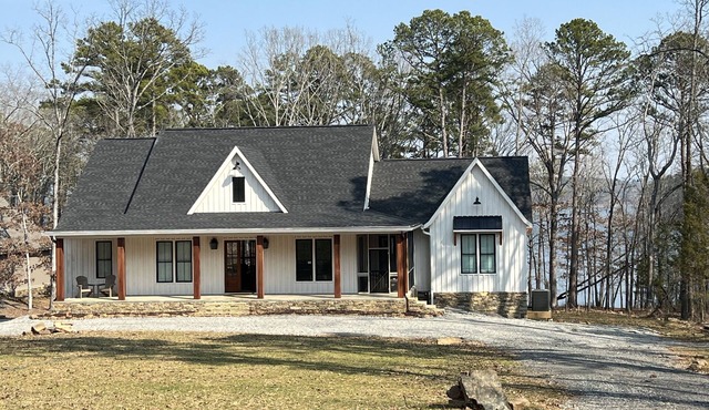 New Greers Ferry Lake house, in Tannenbaum area and close Heber Springs Ar