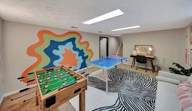 New Groovy Home Game Room Sleeps 8
