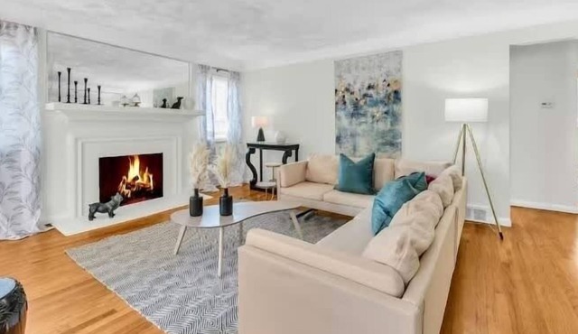 NEW! Grosse Pointe/Detroit 3BR | Sleeps 8 | Yard