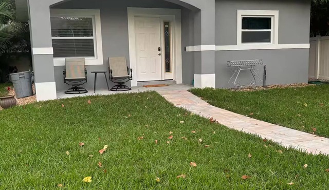 New Guesthouse with Pool in Palm Harbor