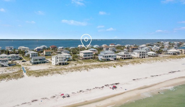 NEW Gulf Front with Game Room Family Friendly!