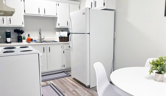 *New* Hall of Fame Apt! - 7 Min Walking Distance