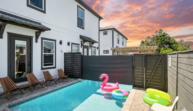 *New~Heated Pool+Golf Cart+Games+Gas Grill