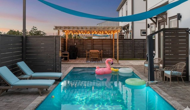 *New~Heated Pool+Great Patio+Grill+Pool Table