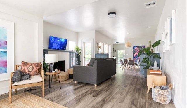 NEW HISTORIC HOME REMODELED 2 BLOCKS TO MIAMI DESIGN DISTRICT