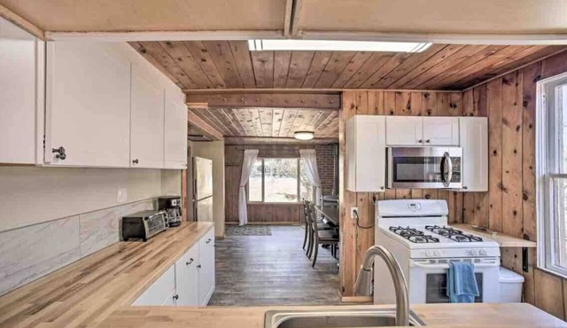 NEW Historic Palmer Lake 2 bedroom with a VIEW!