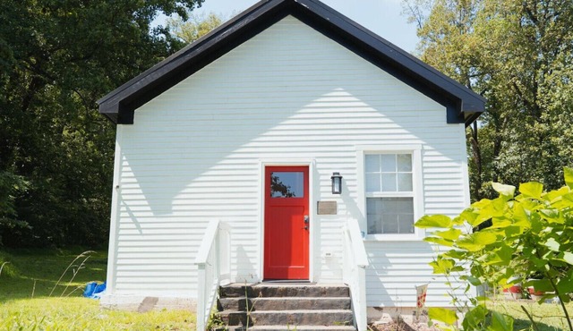 NEW! Historic Schoolhouse HotTub+FirePit+Wineries