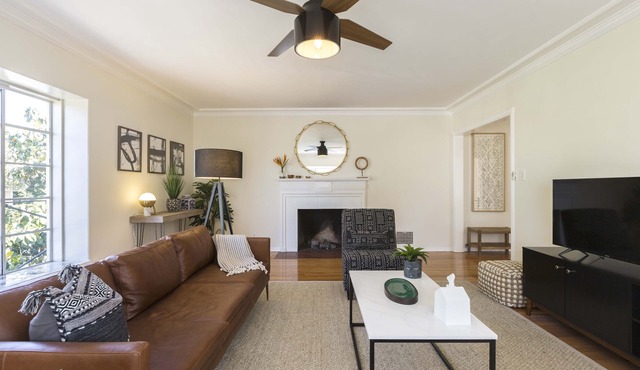 New Hollywood Home With Griffith Observatory Views and parking