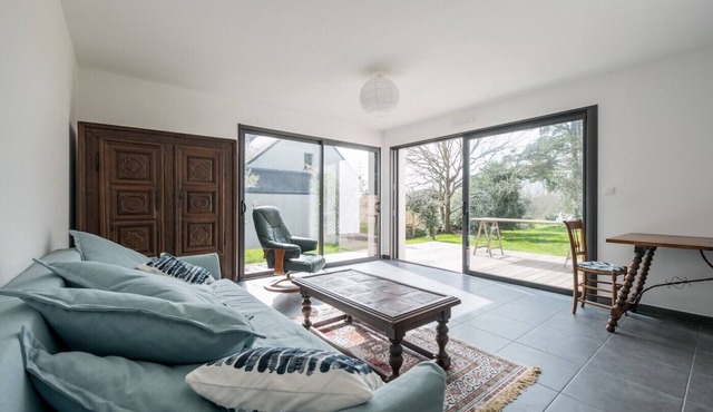 New home for 4 adults - 2 children - Garden