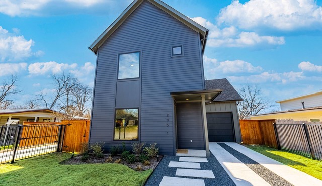 New Home in Austin Midtown-close to everything!