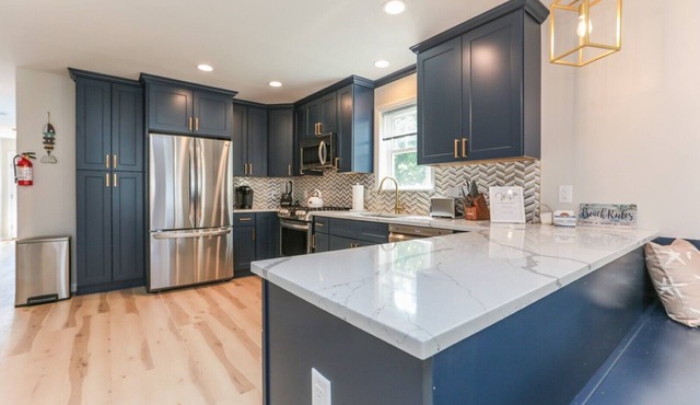 NEW HOME IN SEASIDE PARK SLEEPS 12!