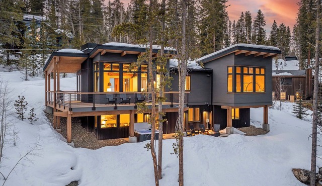 New Home, Modern Luxury | Blue Valley Chalet