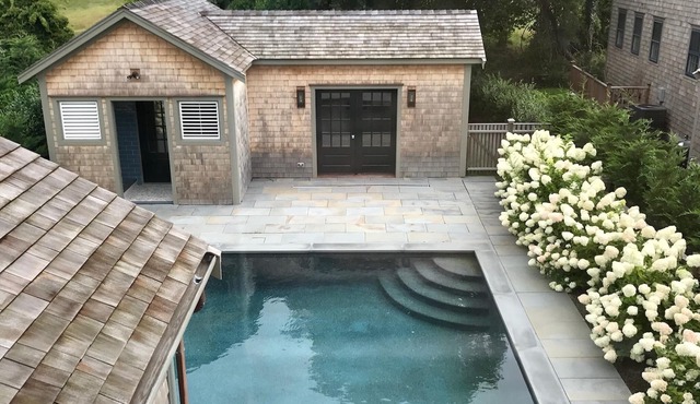 NEW HOME, POOL + CABANA in Town. 5 bdrm, 6 Full + 2 Half Baths. SLEEPS 14