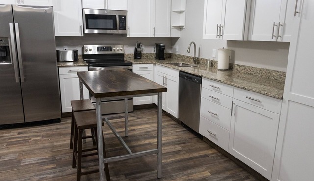 New home sleeps 10, open floor plan & amazing view