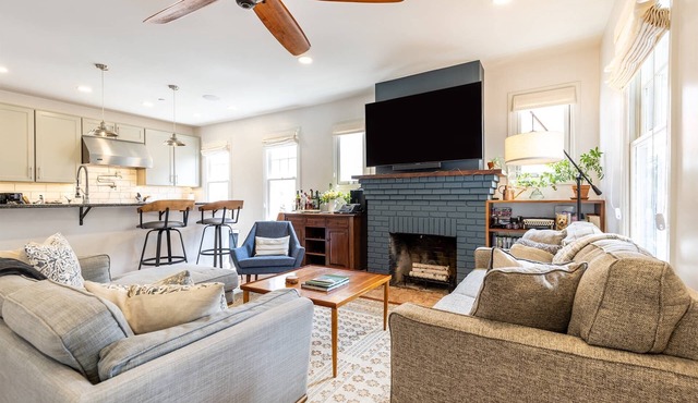 New Home w Luxe King Suite, Porch Vibes & Parking