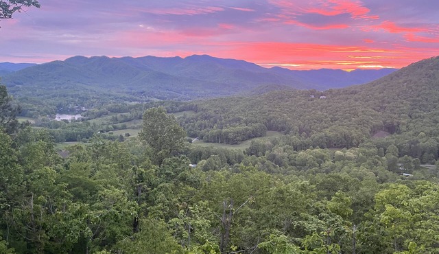 New Home with Beautiful Mountain Views
