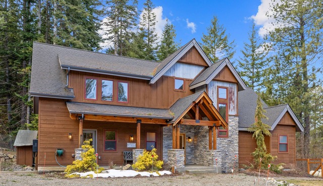 New Hot Tub - 3 Bedroom - 3.5 Bath - Bedrooms have private bathrooms - Fire Pit