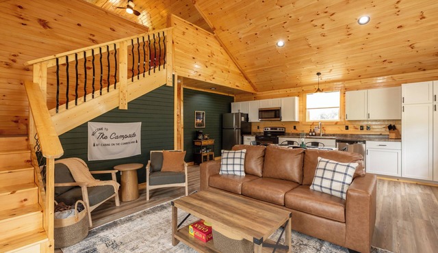 NEW HOT TUB Cozy Cabin Cumberland River near Lake Cumberland~Firepit~New build