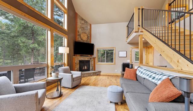 New! Hot tub, Fire Pit, Foosball Table!