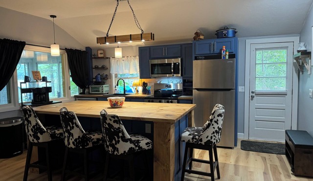 New Hot tub @ the cabin by the lake!