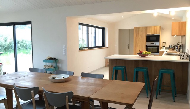 New house (2015) for 7 people, bright 300m from St Jean beach