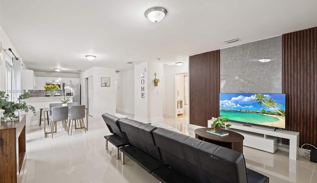 New house 3 minutes to Design District, Midtown. 10min to South Beach, Downtown