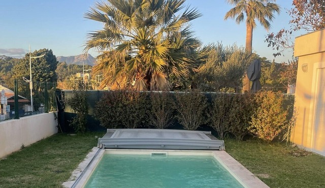 new house 50 m from the beach, swimming pool, air conditioning