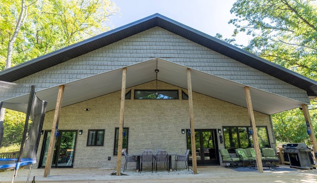 NEW! House by the Lake with private swimming dock