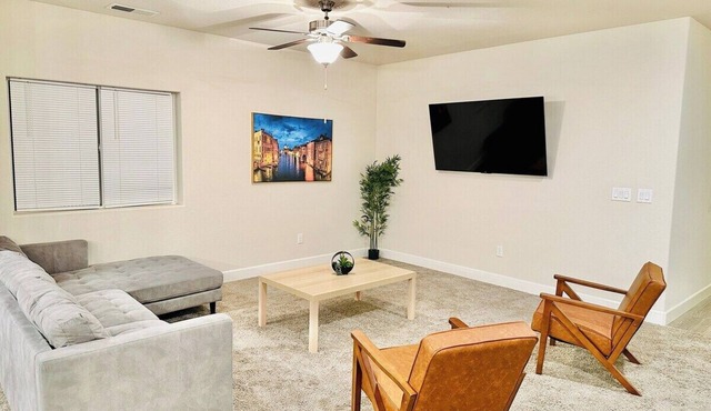 New House Furniture 5TV-20 Min to USA Pkwy/Sleeps13