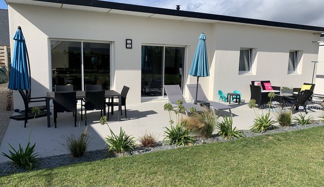 New house ground floor 150m from the beach