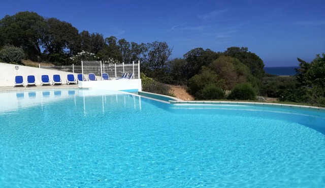 New house in a touristy 3 stars residence in front of the sea