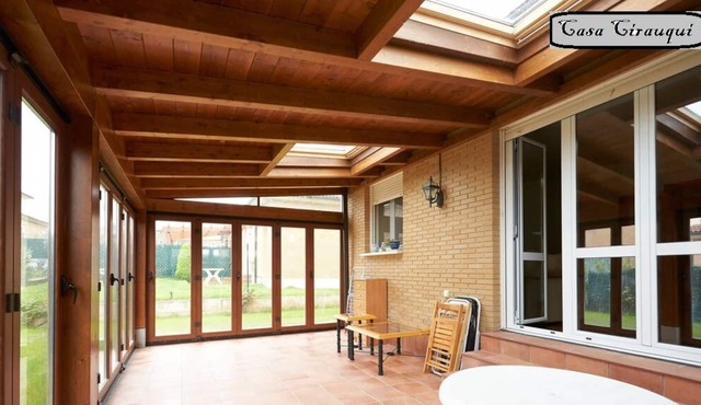 New house in rural area with garden and porch in central Navarra