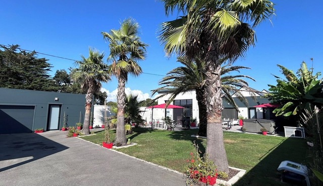 New house, Jacuzzi, Terrace, Near to Beaches and Shops