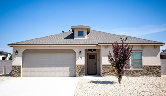New House Near Carlsbad Caverns!