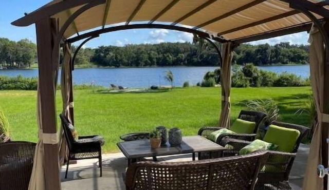 New House on lake,full stocked home,private beach Lake access w use of 4 kayaks