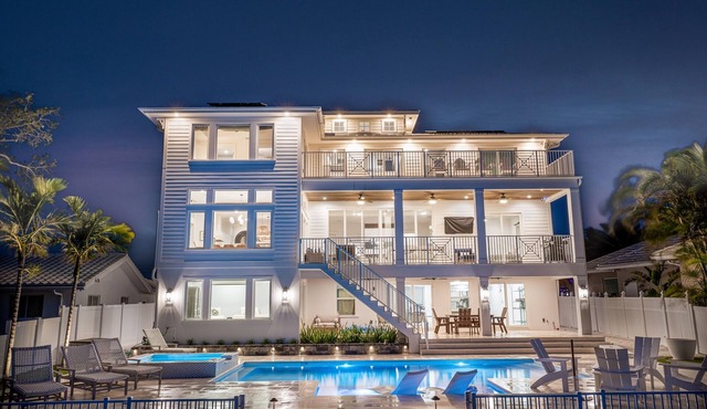 New House, Waterfront, Pool, Hot Tub, Golf Cart
