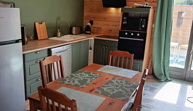 New house with terrace and parking, 900 m from center, 1.5km from beach,