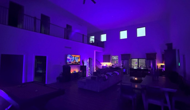 NEW house with screened in deck/sand VB/gaming