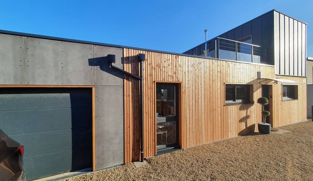 New house with sea view and heated above-ground pool