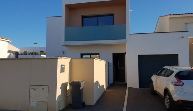 New house with swimming pool