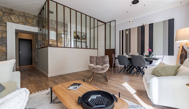 NEW-Hyper Centre-Cozy Chic-Renovated apartment with all comforts-AC-Balconnet-asc-Park