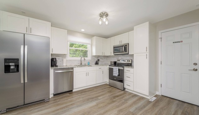 NEW! Immaculate Home with Private Pool! Close to Pro Football Hall of Fame!