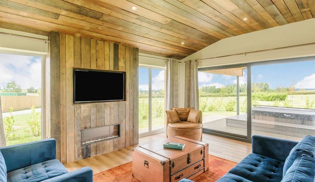 New in 2022 Luxurious and contemporary lodge with stunning countryside views.