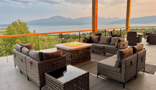 NEW in 2026! Elegant, Dramatic Mountain/Lake Views! 20 Mins to Yellowstone NP!