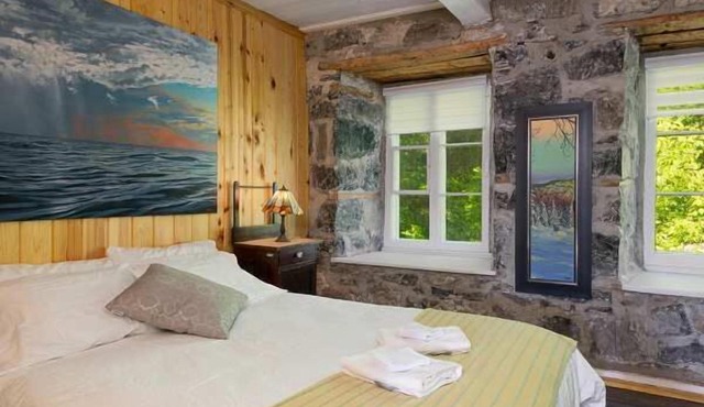 NEW - In a 200 year old mill a few steps from Baie-St-Paul